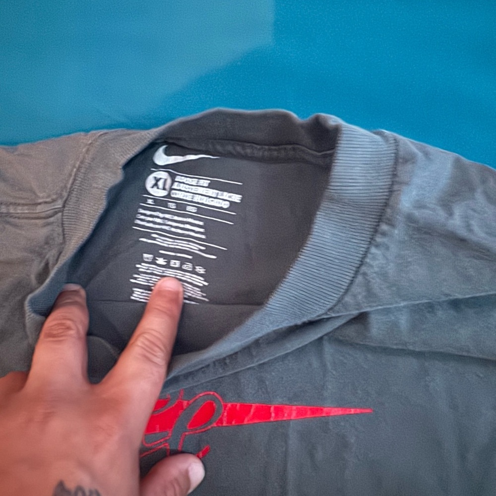 Nike Gray Short Sleeve Tee Casual Essential